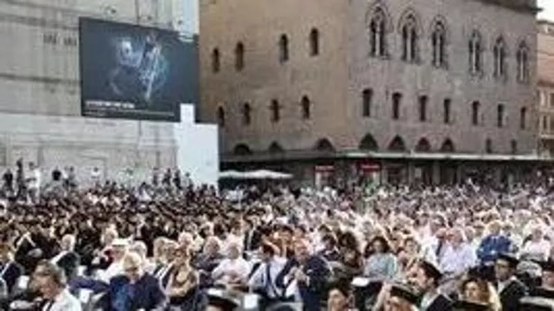 Corso negato ai militari: Meloni contro Bologna